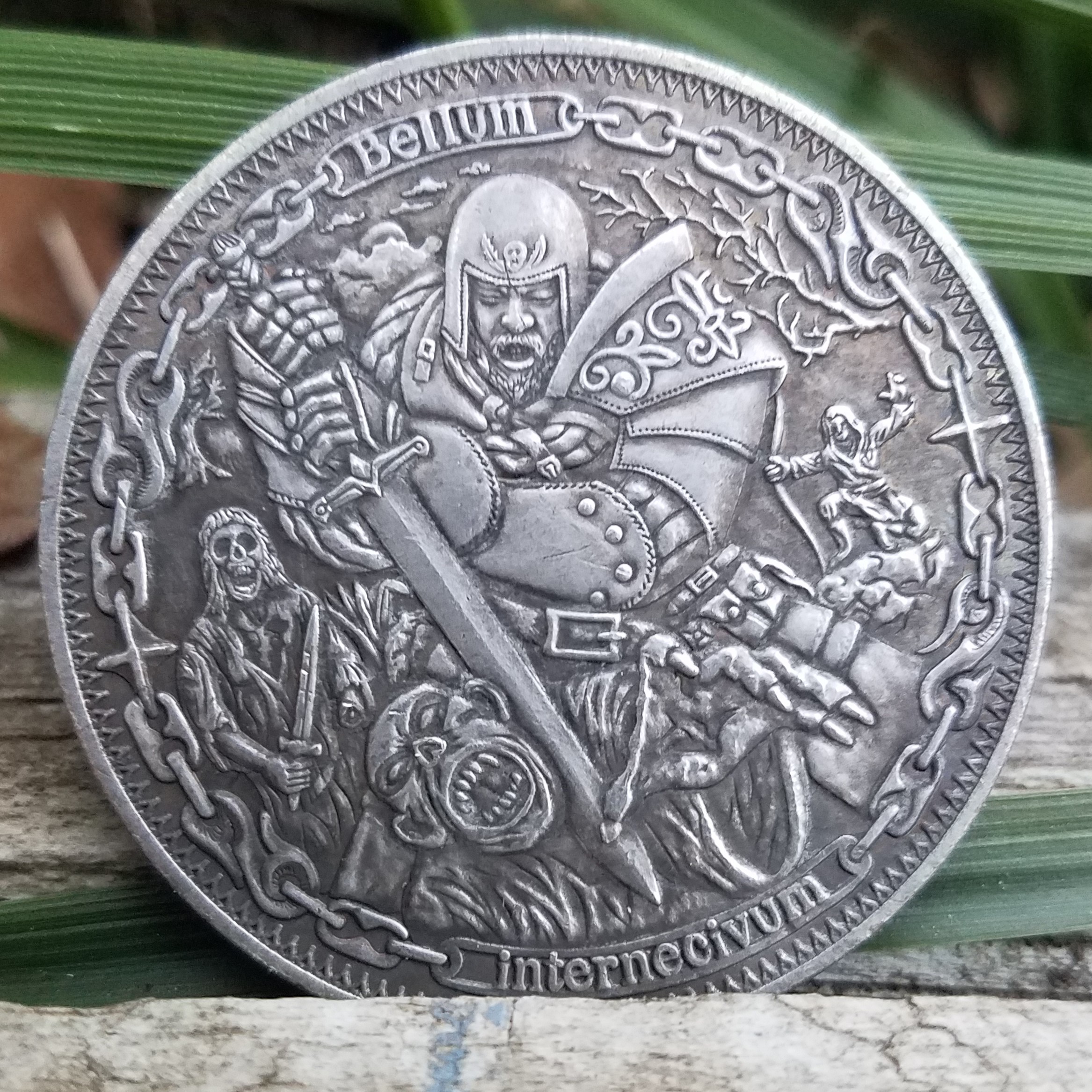 Bellum Internecivum Medallion - Good vs Evil with Protective Case and Stand