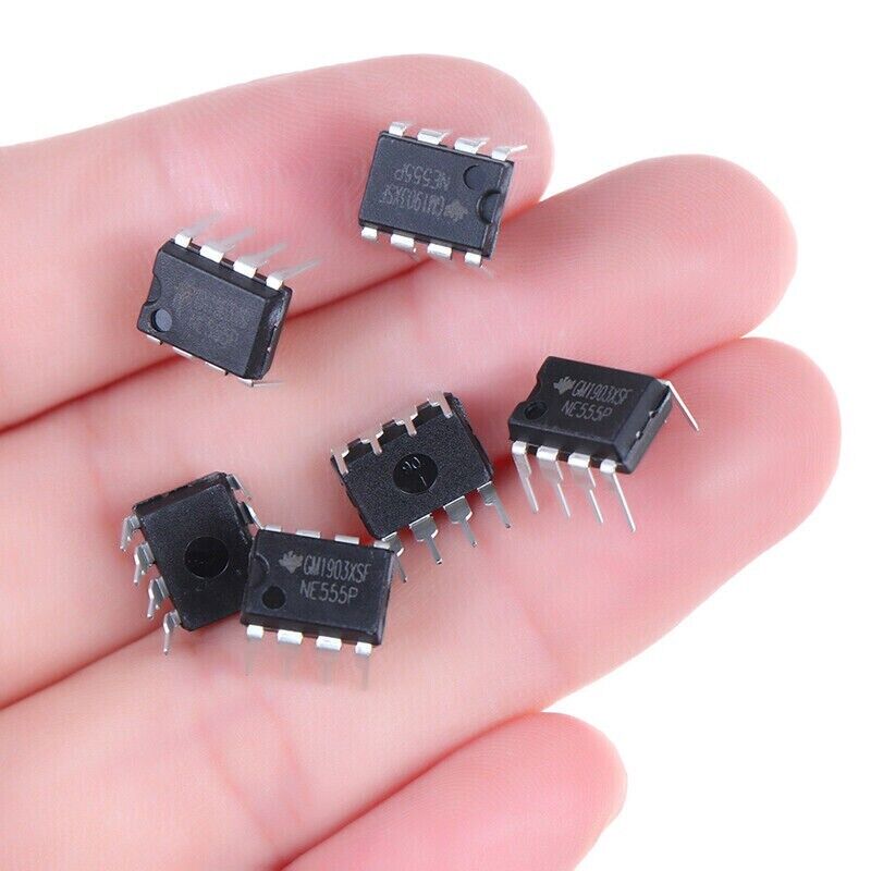 4 Pcs NE555 Timer IC 555 Chip & 4 Pcs DIP-8 Sockets | Bundle | US Ship